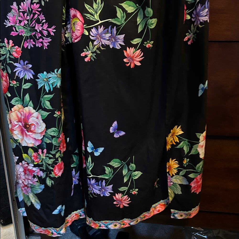 Gorgeous and flowing Johnny Was Black Floral lounging Pants. XS. - Picture 15 of 16